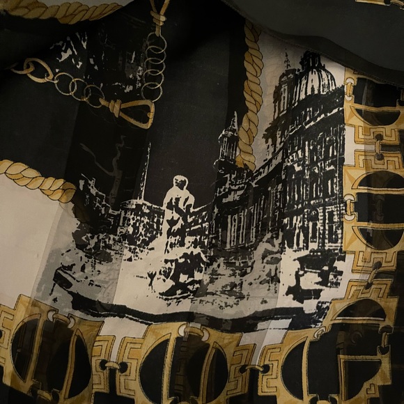 Scarf - Picture 3 of 4